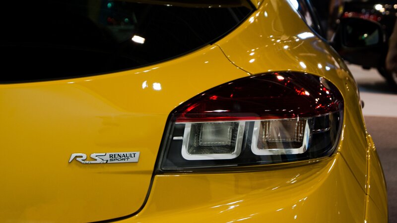 Yellow Renault RS Sport car