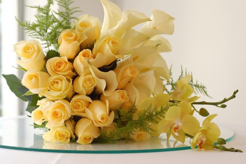 Yellow Rose Bouquet — Serene, Photograph