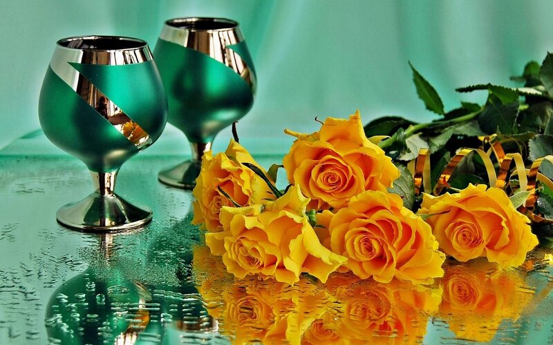 Yellow Roses and Green Glasses — Calm, Photograph, Ribbon