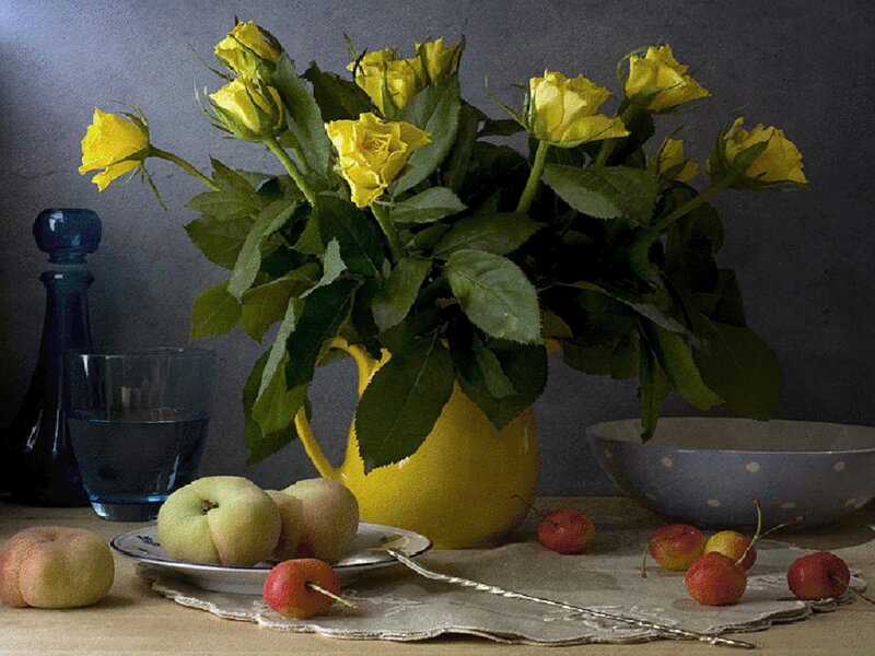 Yellow Roses in a Vase — Calm, Photograph, Fruit