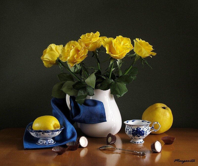 Yellow Roses in a Vase — Calm