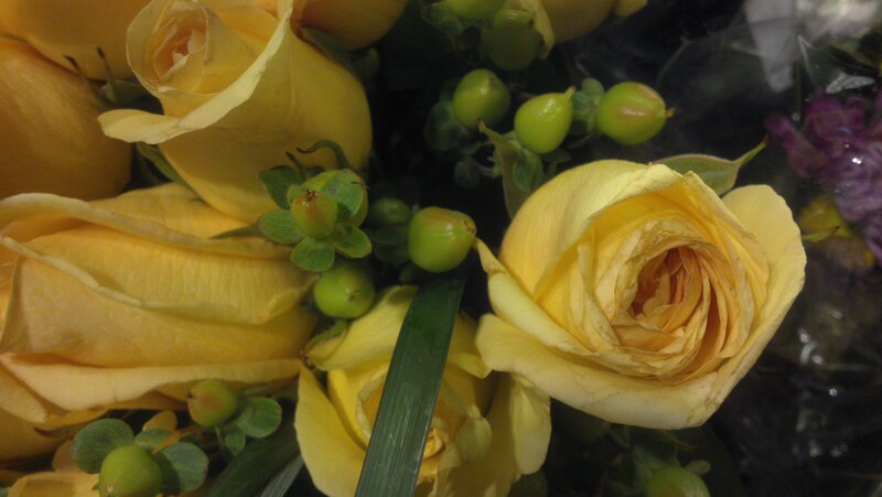 Yellow Roses in Bouquet — Calm, Photograph, Green Berries