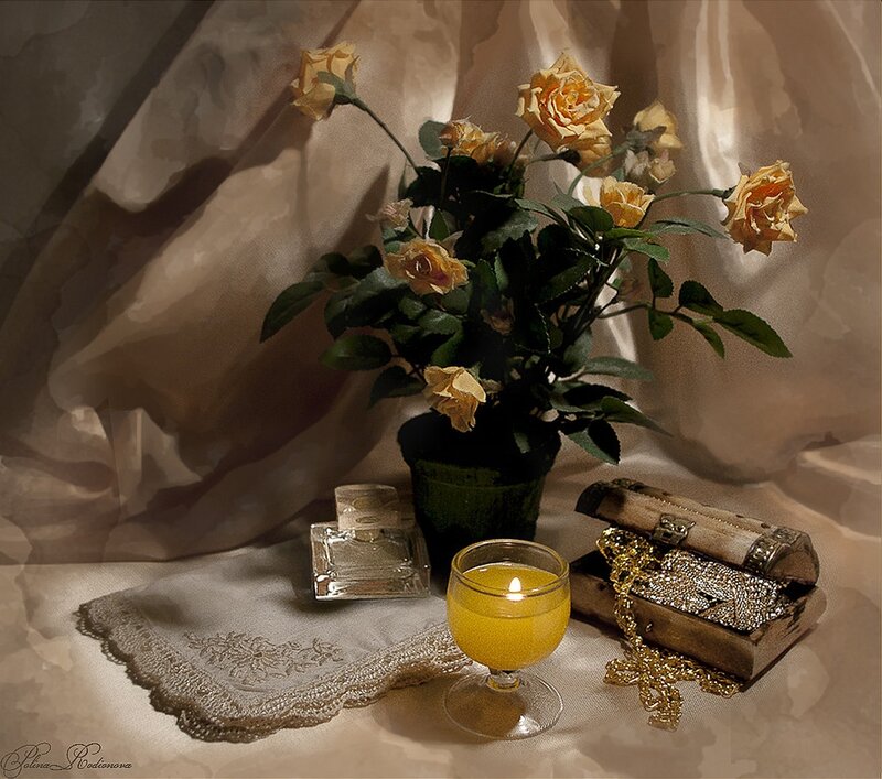 Yellow Roses in Vase — Beige