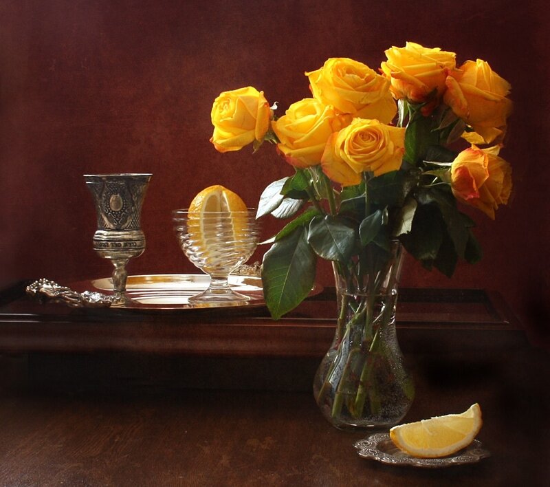 Yellow Roses in Vase — Calm, Photograph, Lemon Slices