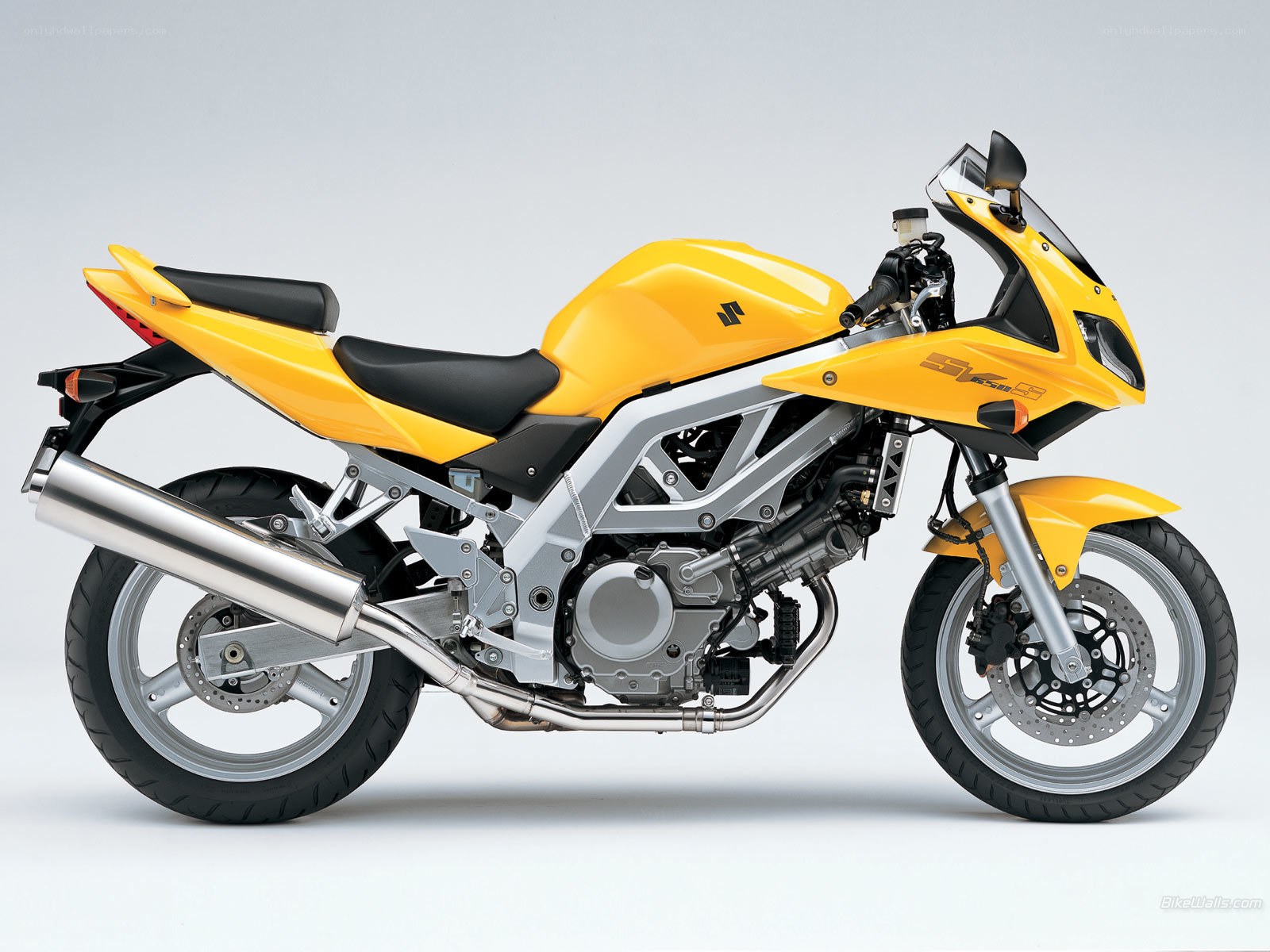 yellow sport motorcycle