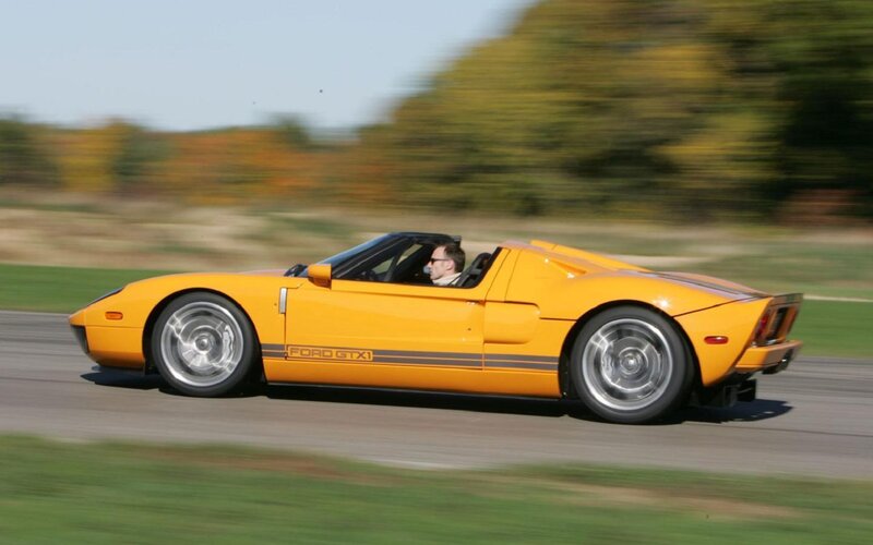 Yellow Sports Car — Dynamic, Autumn