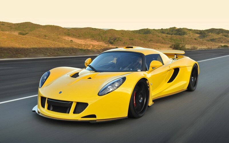 Yellow Sports Car — Dynamic, Sunset