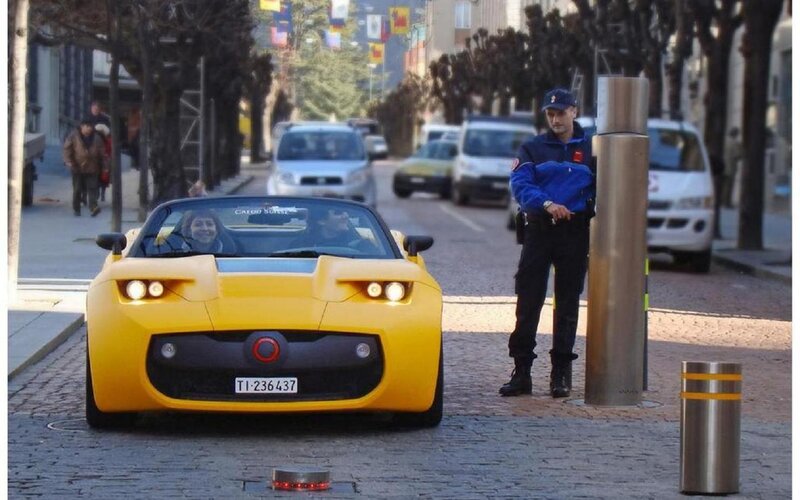 Yellow Sports Car — Urban