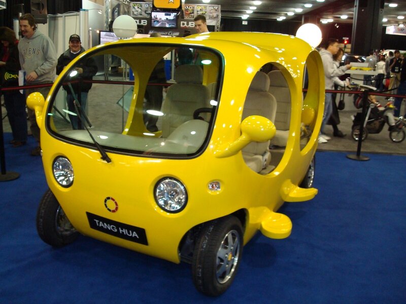 Yellow Tang Hua electric car