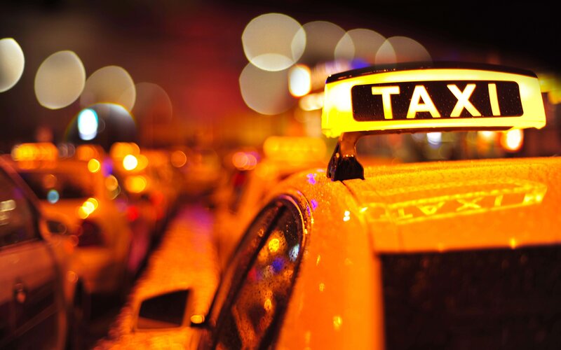 Yellow Taxi at Night — Nocturnal