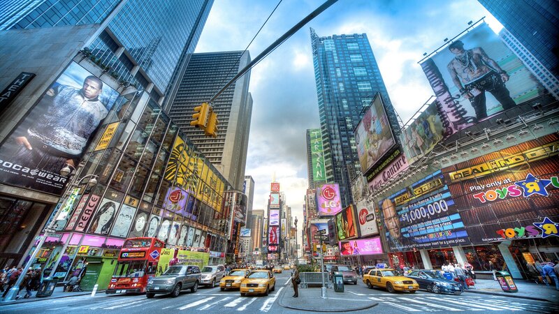 Yellow Taxi Cabs in City — Blue, Busy