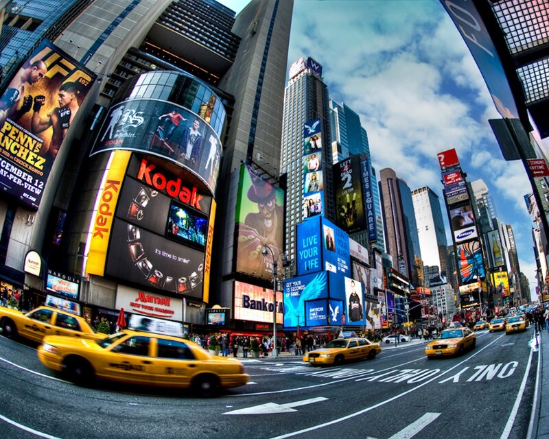 Yellow Taxis in Times Square — Busy