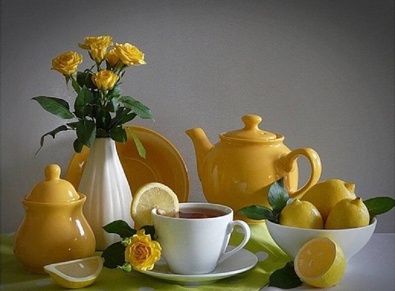 Yellow Tea Set with Lemons