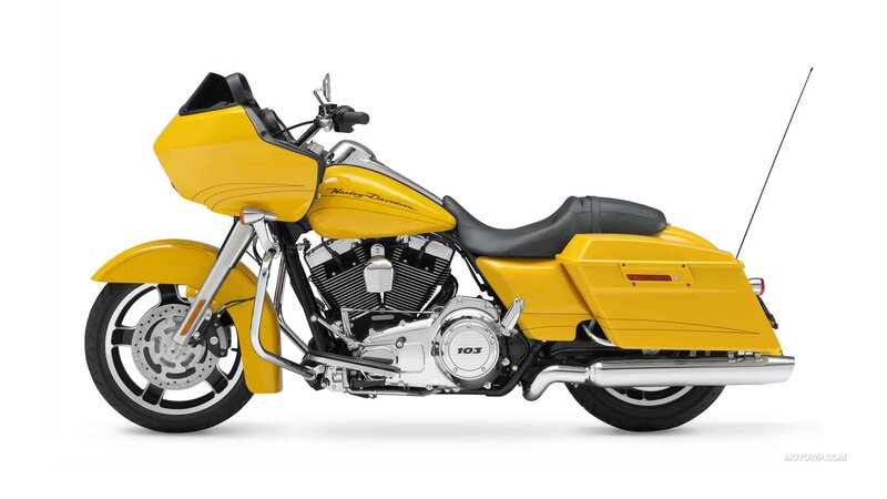 Yellow Touring Motorcycle — Neutral, Photograph, Seat