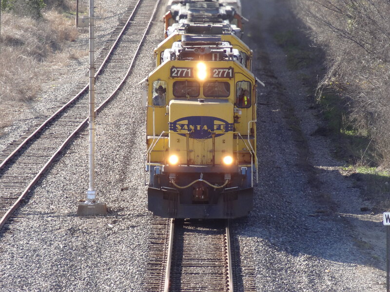 Yellow Train on Tracks — Neutral