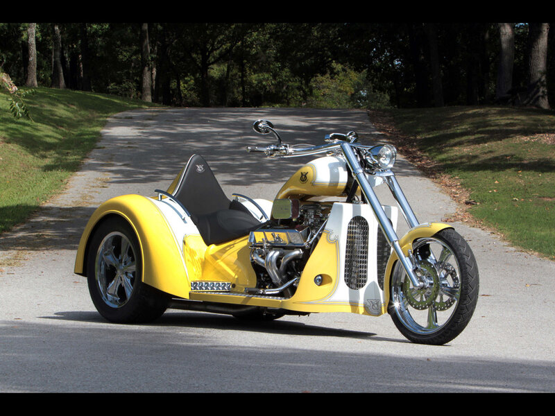 Yellow Trike Motorcycle — Serene