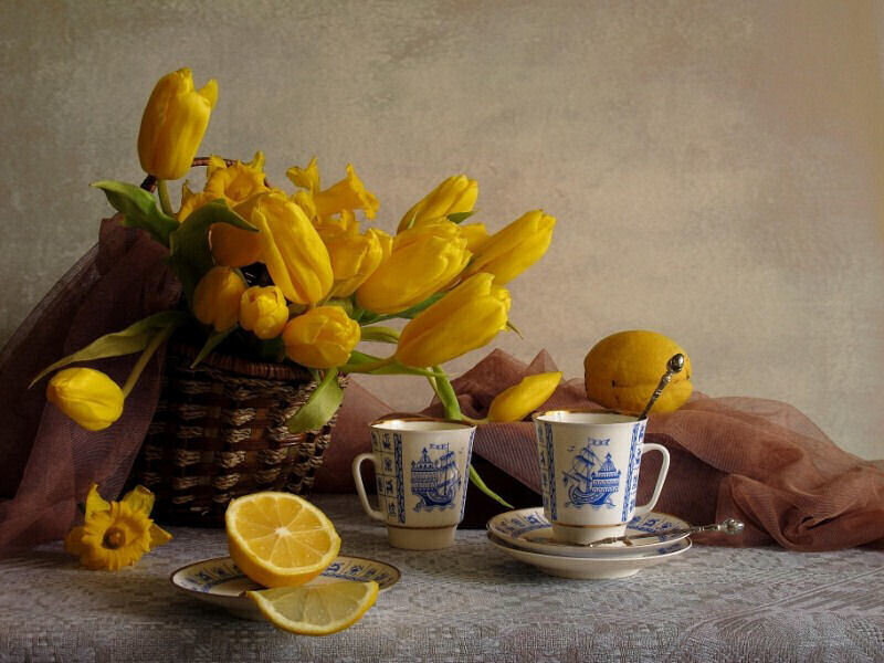 Yellow Tulips and Lemons — Calm