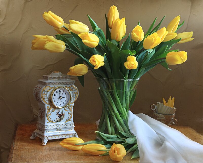 Yellow Tulips in Vase — Serene, Spring, Photograph, Clock