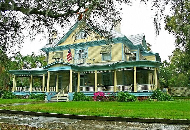 Yellow Victorian House — Serene