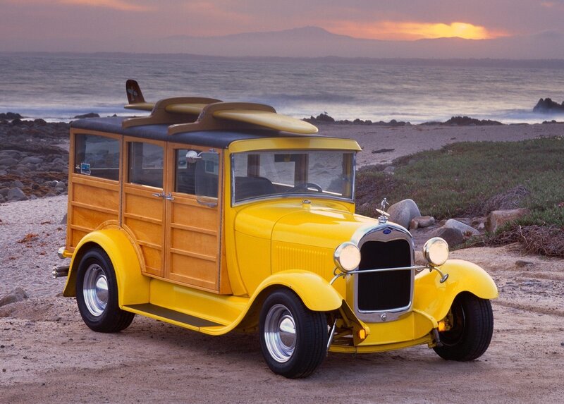 Yellow Vintage Car — Serene