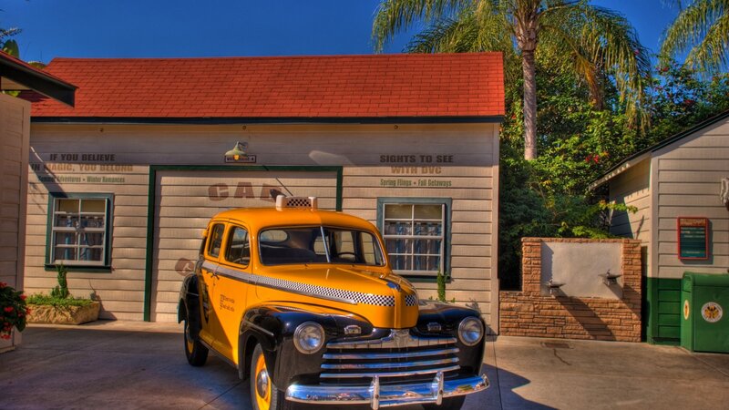 Yellow Vintage Taxi — Bright