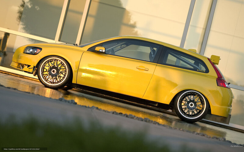 yellow volvo v50 race car