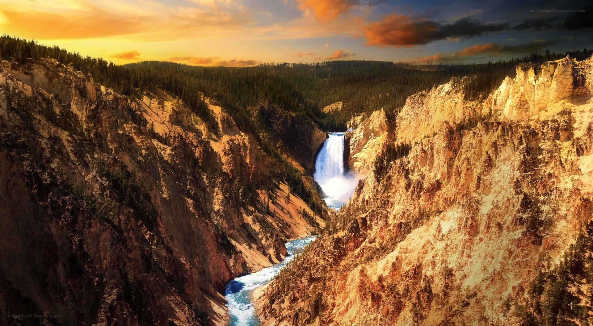 Yellowstone Canyon at Sunset