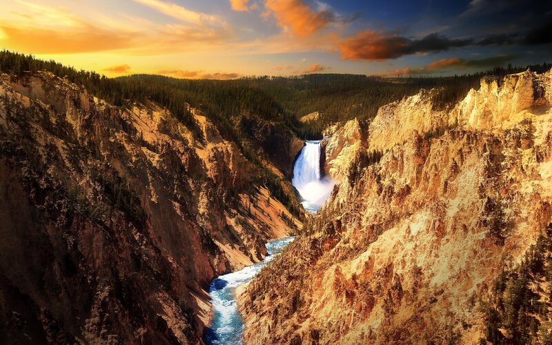 Yellowstone River Canyon — Orange, Dramatic