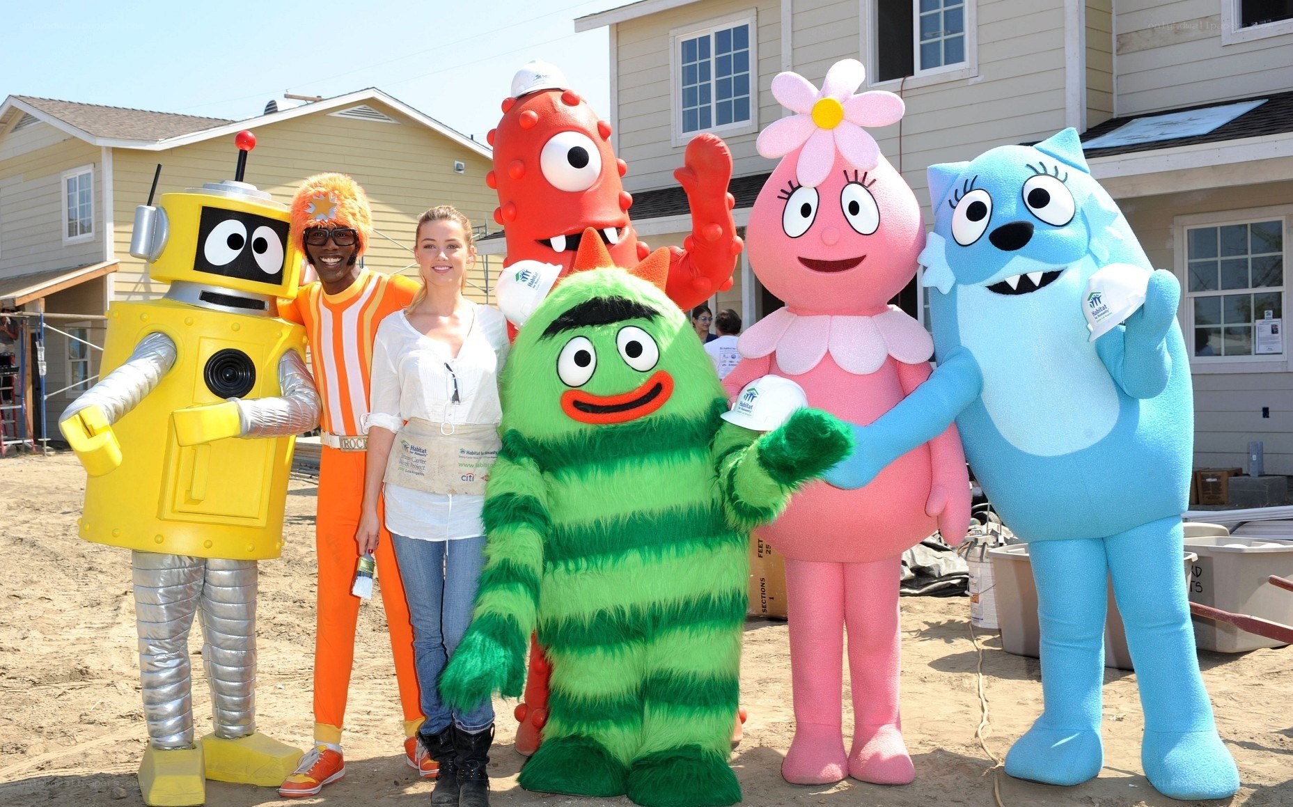 Yo Gabba Gabba characters at construction site
