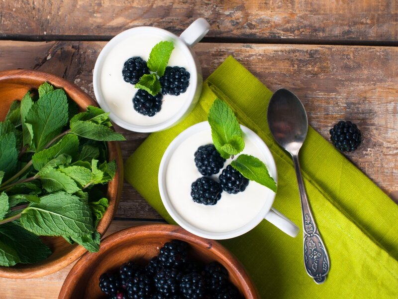 Yogurt with Blackberries — Green