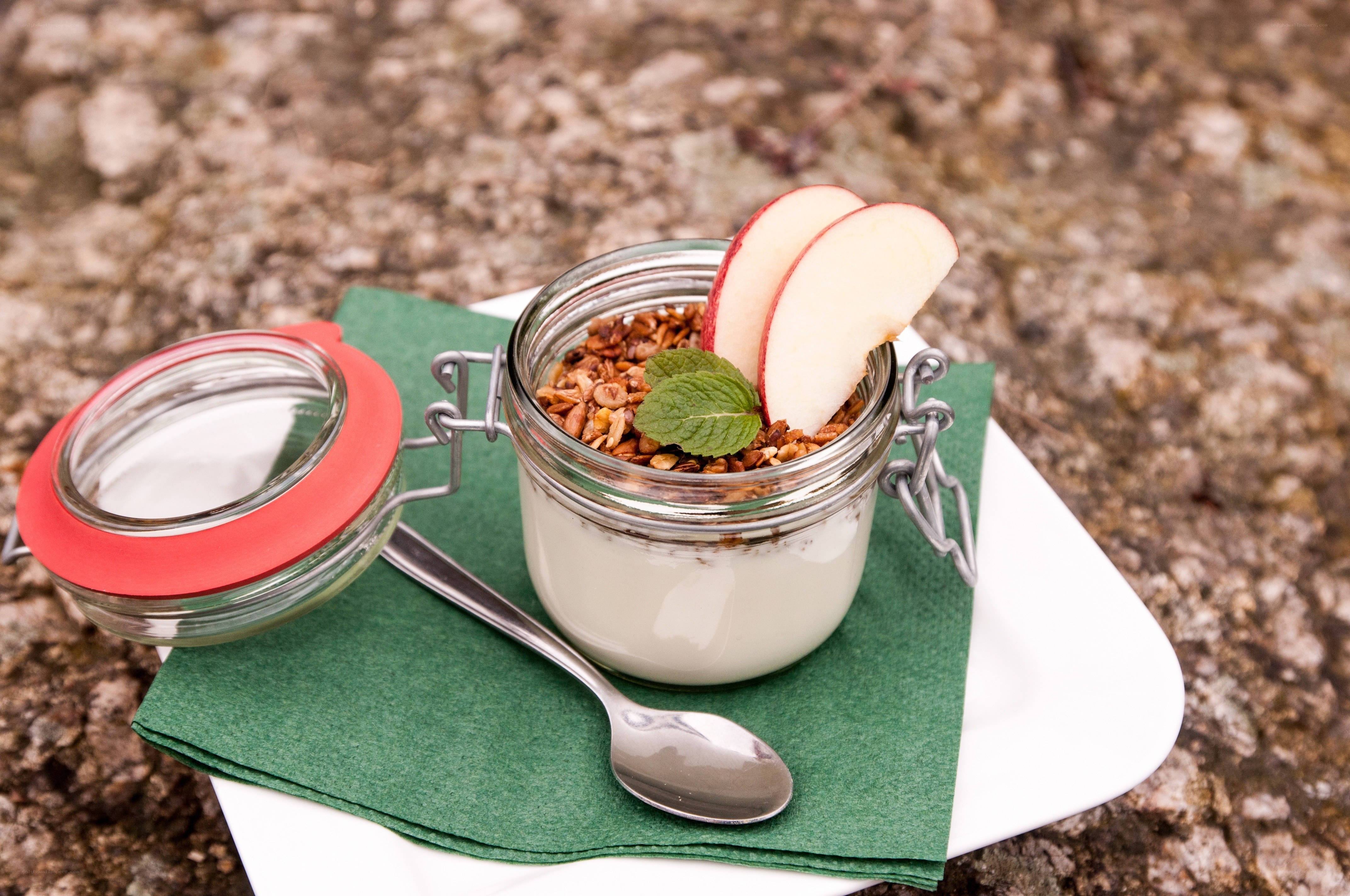 yogurt with granola and apple