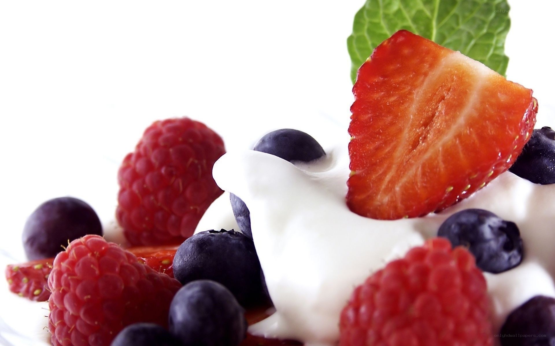 yogurt with mixed berries