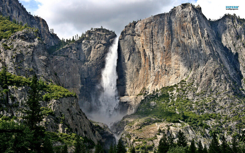Yosemite Falls Waterfall — Gray
