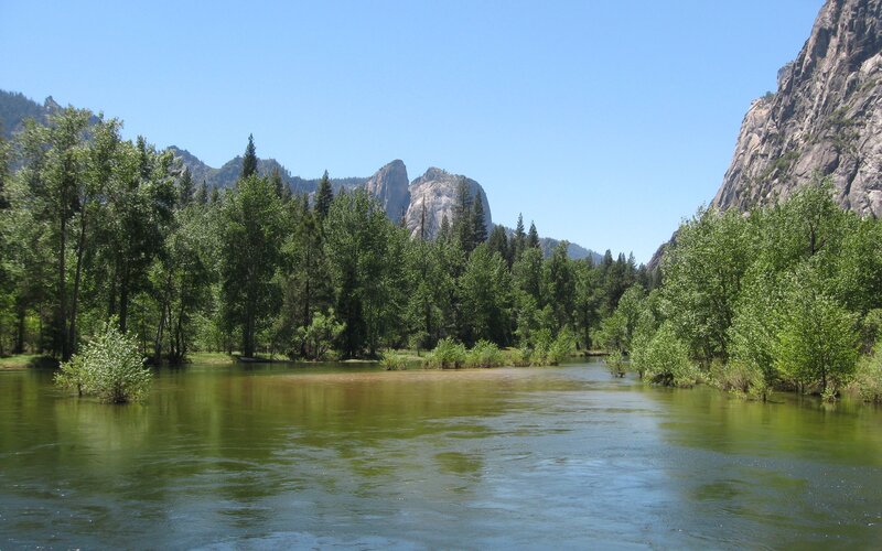 Yosemite river and cliffs