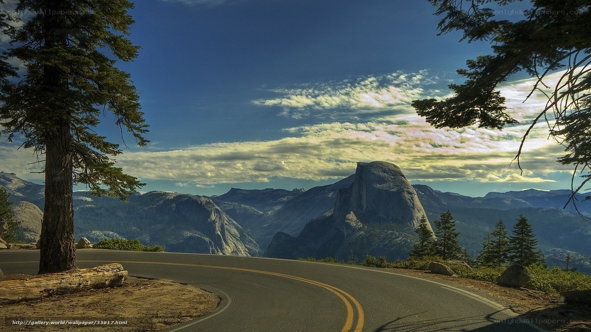 Yosemite road with Half Dome