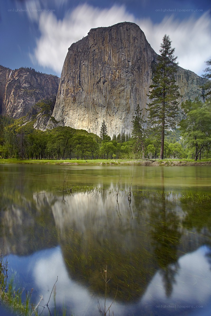 Yosemite's El Capitan reflection