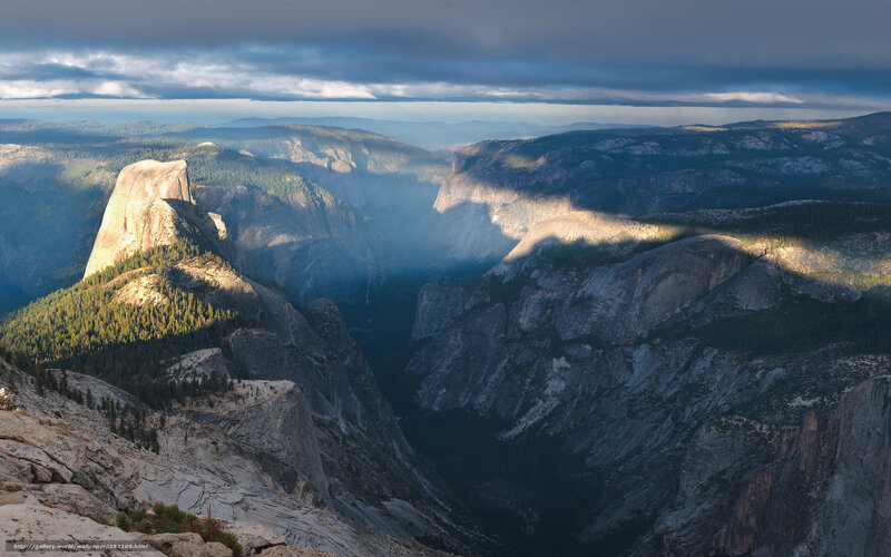 Yosemite's majestic granite cliffs
