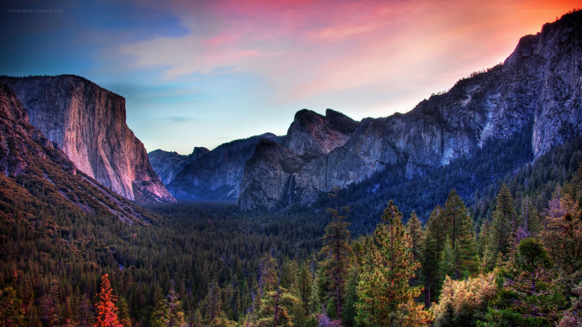 Yosemite Valley at sunset