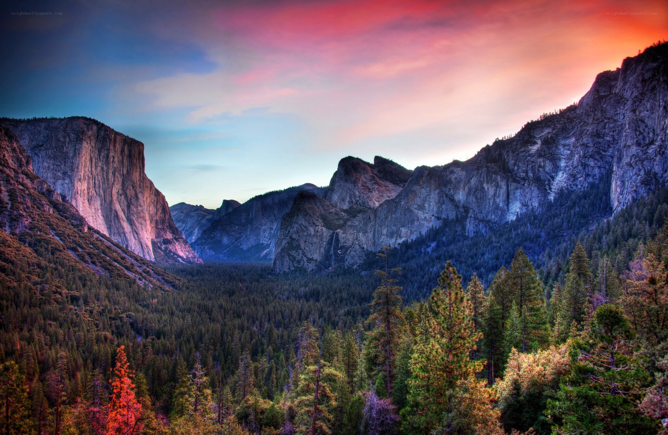 Yosemite Valley at sunset