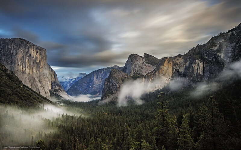 Yosemite Valley misty morning