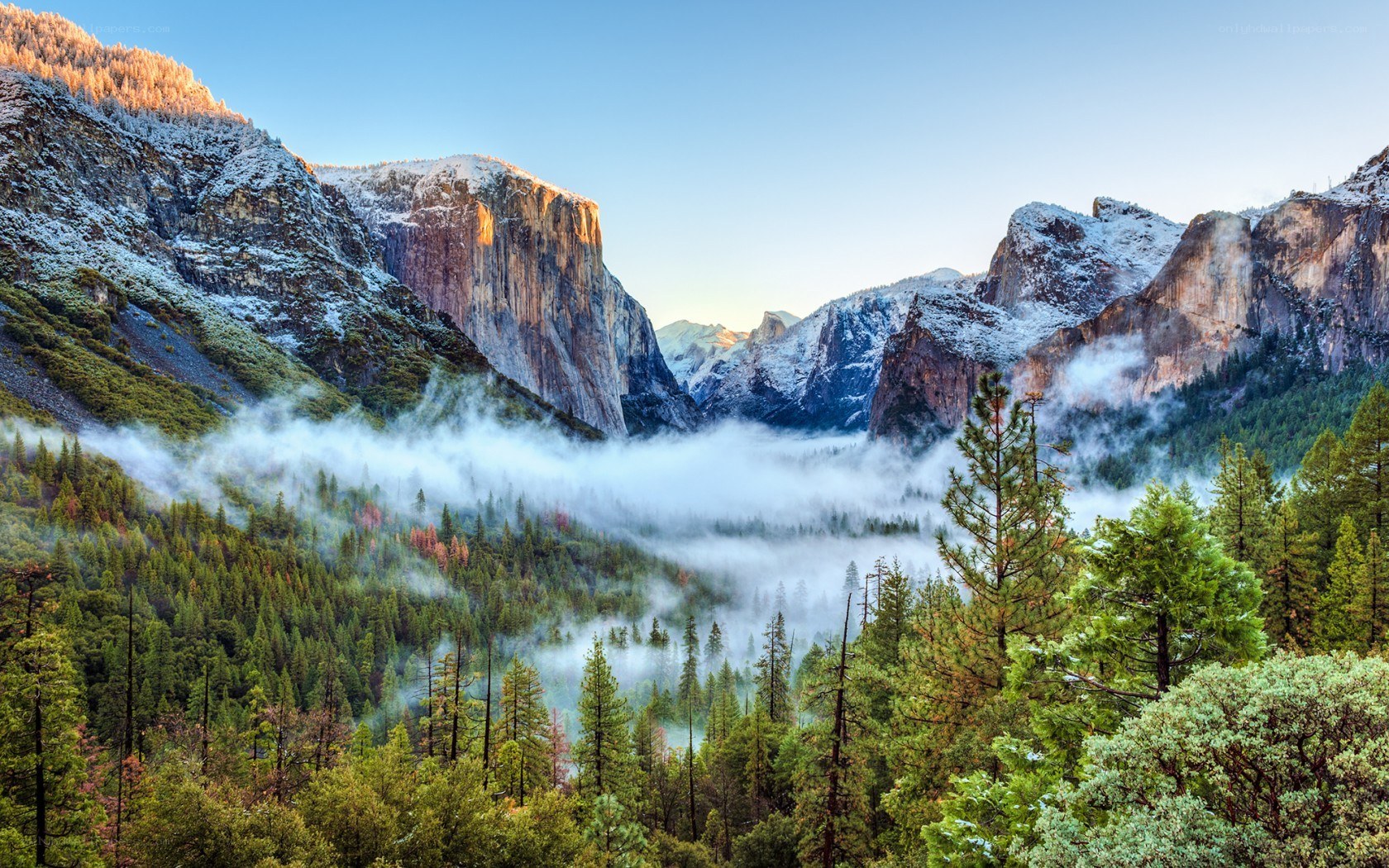 Yosemite Valley misty morning