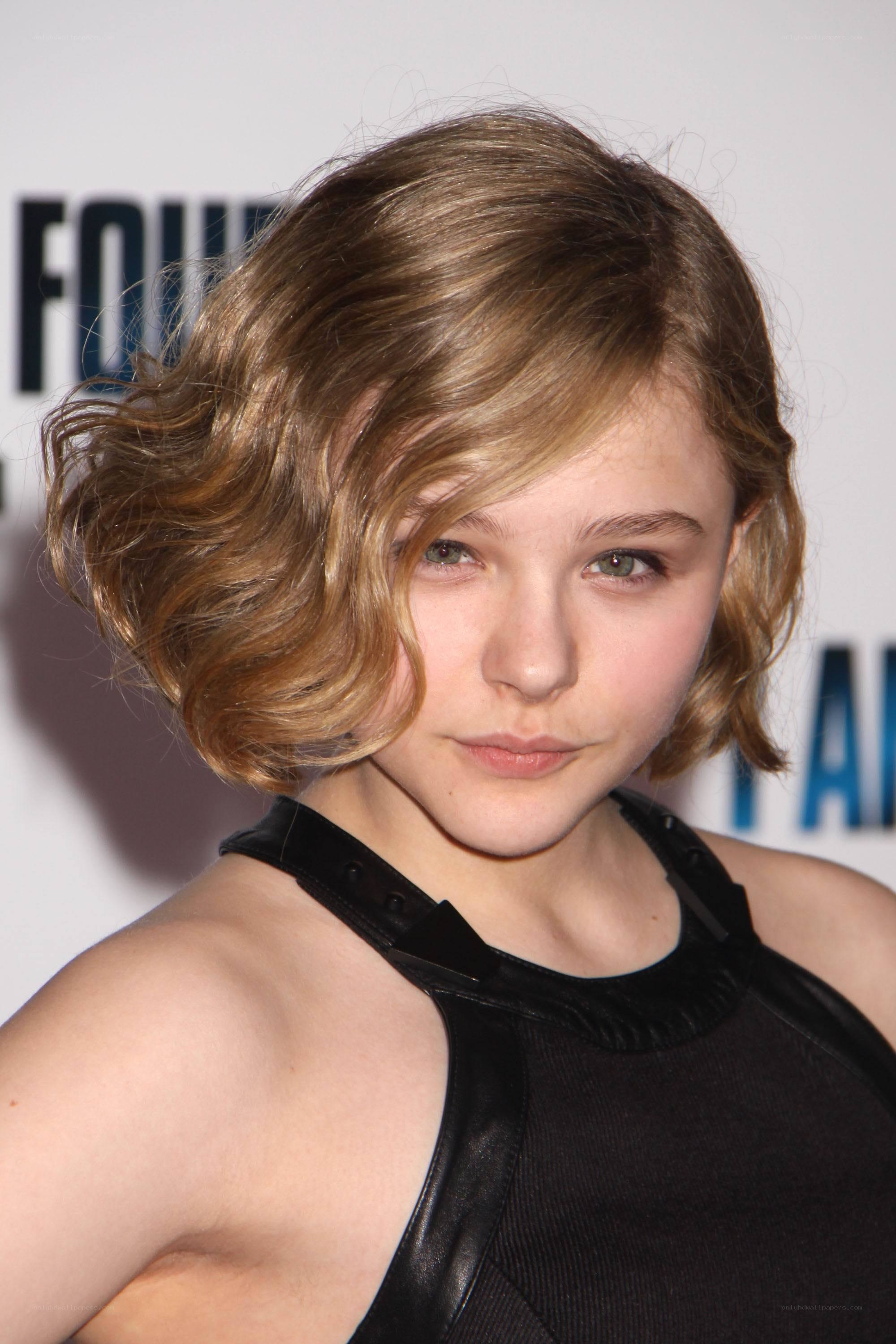 young actress at event