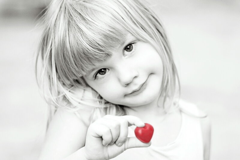 Young Girl Holding Heart — Black