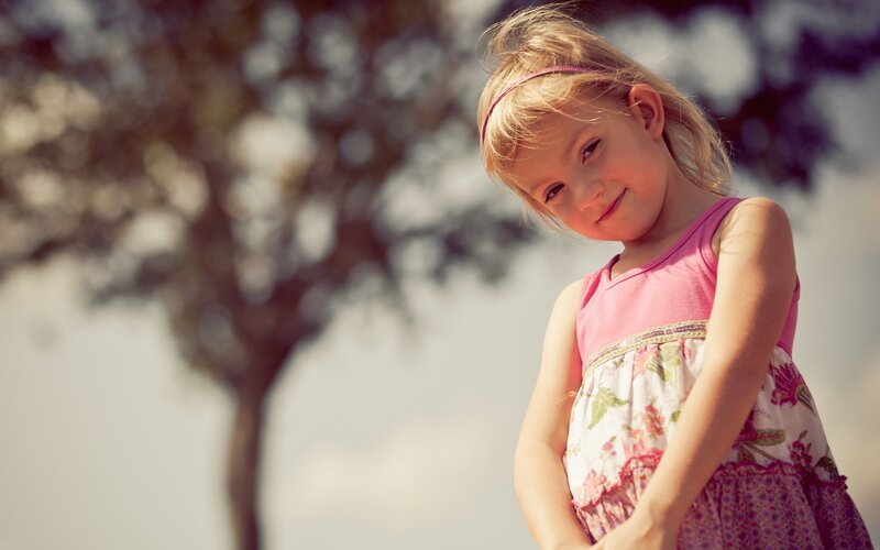 Young Girl in Pink Dress — Calm, Afternoon