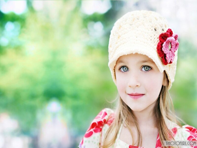 Young Girl Wearing Hat — Green
