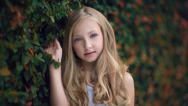 Young Girl with Blonde Hair — Green, Serene