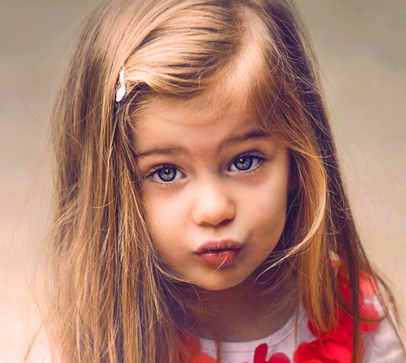 Young Girl with Blue Eyes — Blonde, Neutral