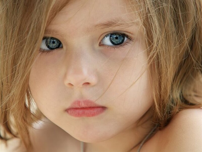 Young Girl with Blue Eyes — Brown, Neutral