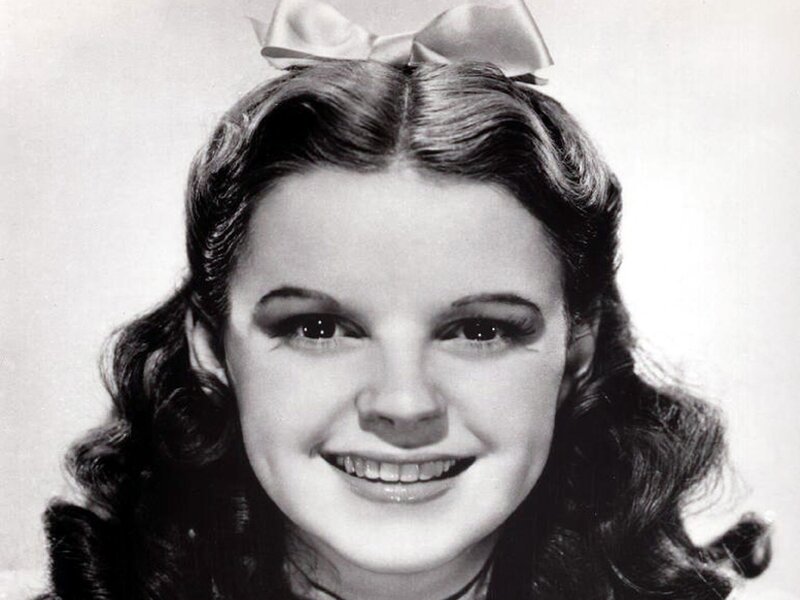 Young Girl with Bow — Black
