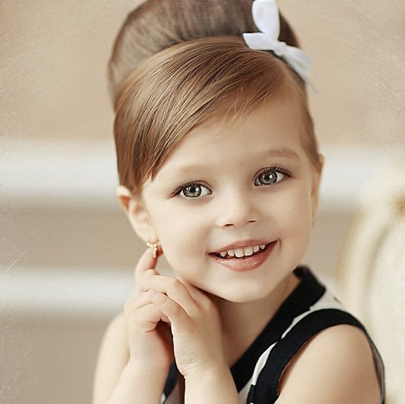 Young Girl with Bow — White